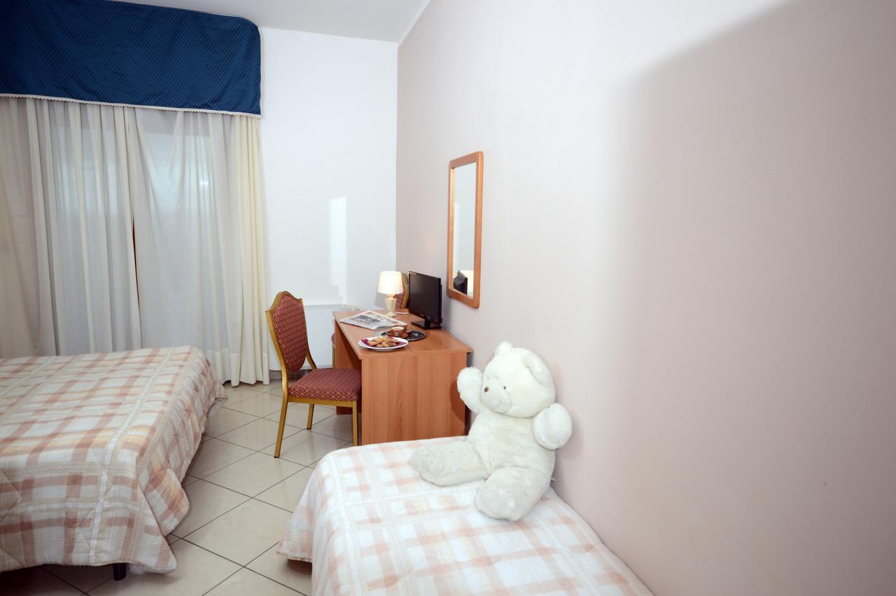 Royal Hotel Montevergine Ospedaletto dʼAlpinolo Dış mekan fotoğraf